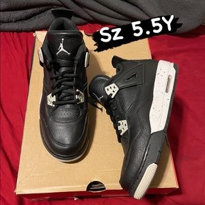 Air Jordan 4 Retro GS